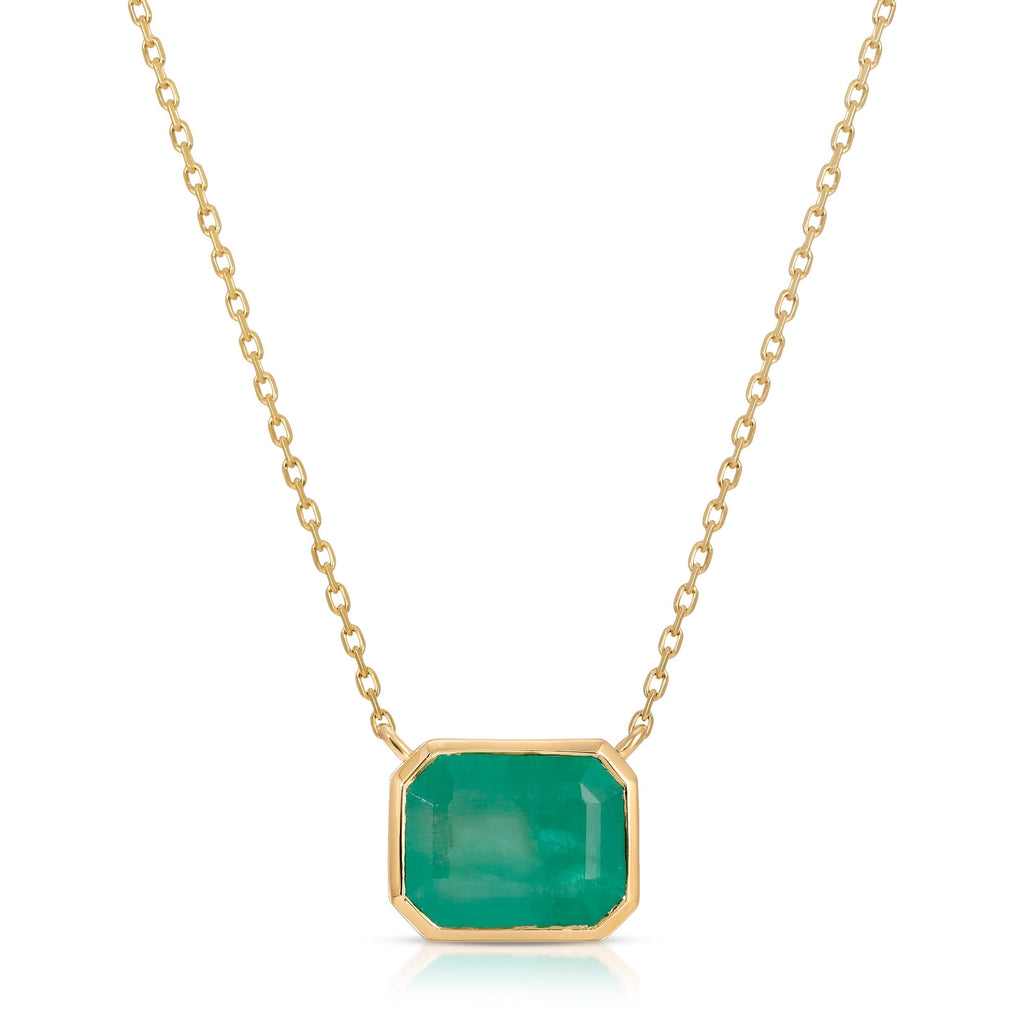 Green Majesty Collection with 2.81 CT Natural Emerald Gemstone Center set on 14K Yellow Gold 3.27 Gr