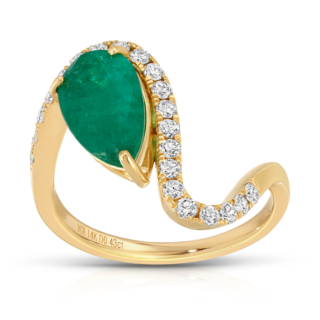 Green Majesty Collection with 1.85 CT Natural Emerald Gemstone Pear Shape Center 21 Side Diamonds 0.43 CTS set on 14K Yellow Gold 3.95 gr