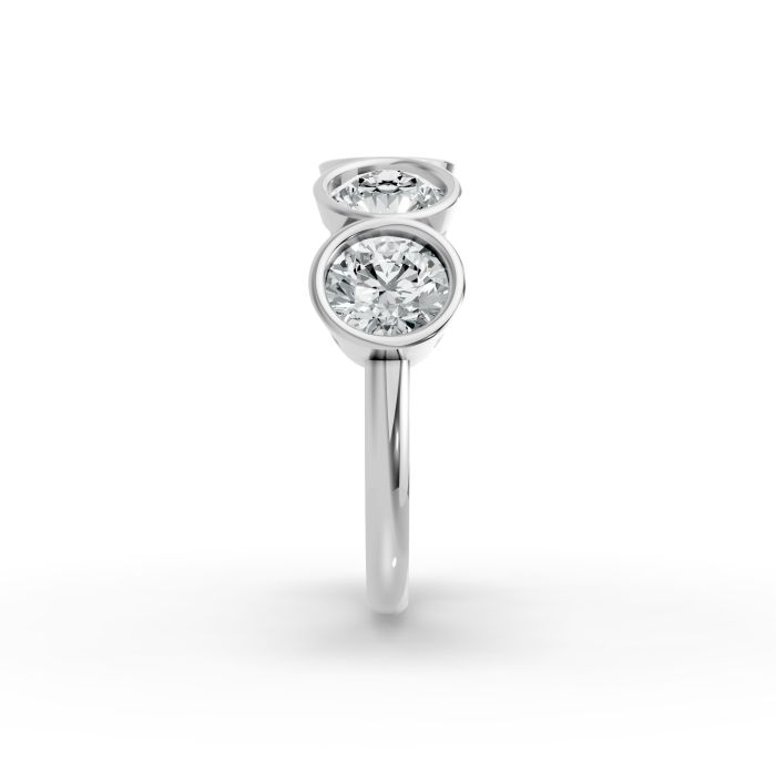 Round Shape Diamond Anniversary Band in Gold