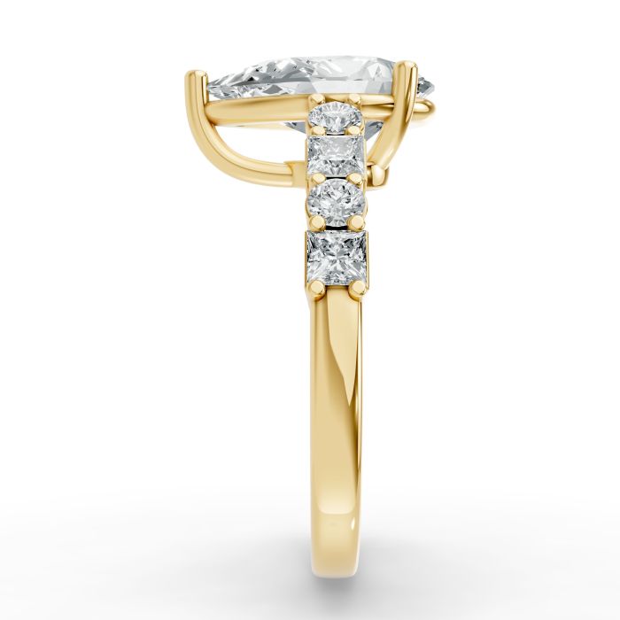 Pear Shape Diamond Bridal Ring in Gold