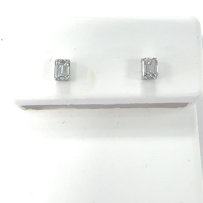 LUCY Collection Earrings with 2 pcs 0.7 ctw set on 0.62 gr 14k WG 0.76 GW