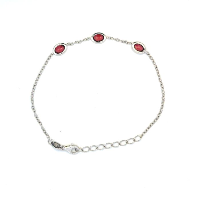 Color Candy Collection Bracelet with 3 pcs 6X4 ov Garnet set on 2.5 gr SS/14k WG 
