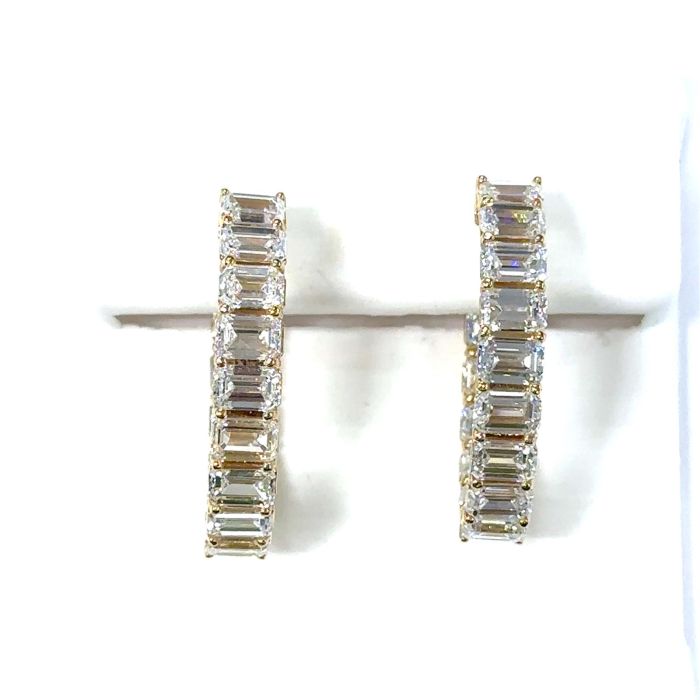 LUCY Collection Earrings with 30 pcs 8.48 ctw set on 4.64 gr 14k YG 6.34 GW