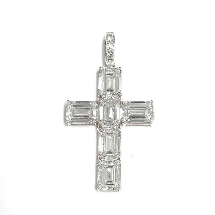 14KW LAB GROWN DIAMOND EMERALD CROSS PENDANT 6EM-5.09CT 5RD-0.07CTW 14KW-1.03GR
