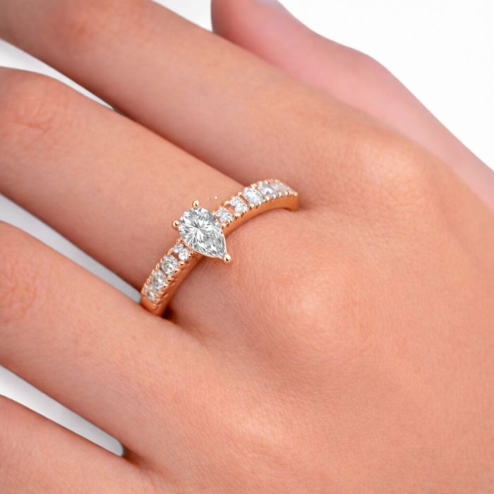 Pear Shape Diamond Bridal Ring in Gold