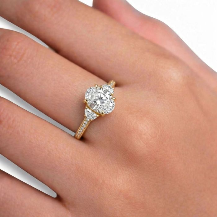 Oval Shape Diamond Bridal Ring in Gold