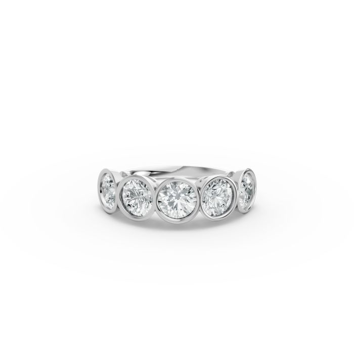 Round Shape Diamond Anniversary Band in Gold