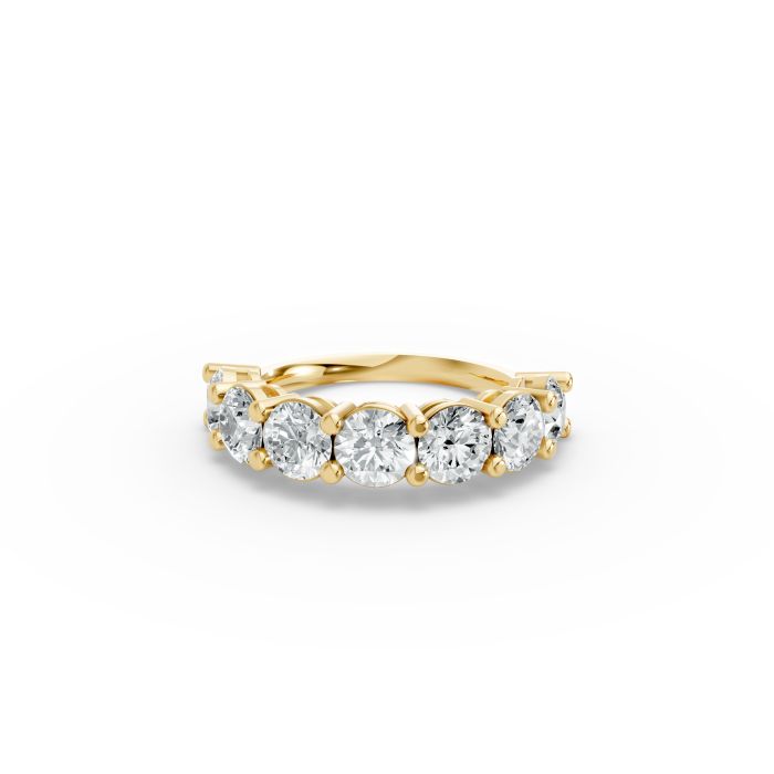Round Shape Diamond Anniversary Band in Gold