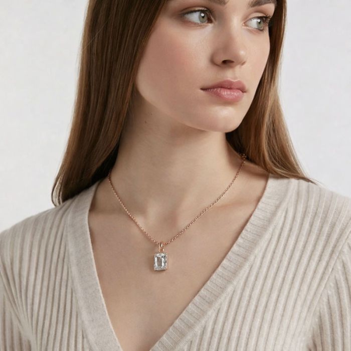 4 Prong Solitaire Pendant