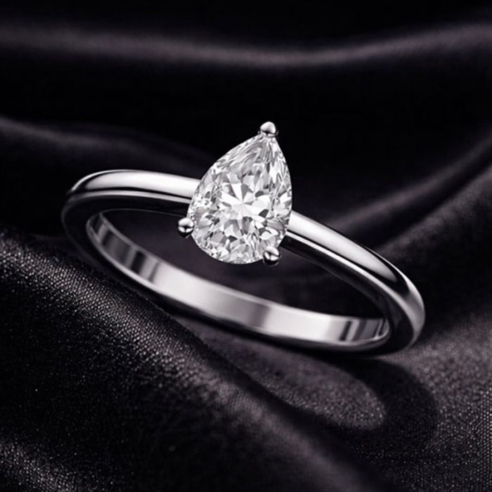 3 Prong Solitaire Ring